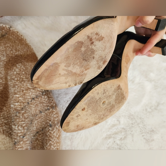 Stuart Weitzman Clasic Black Patent Pumps - Picture 8 of 9